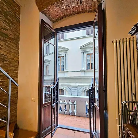 Tosinghi Charme E Spazio - Balcone Con Vista Nel Centro Lägenhet